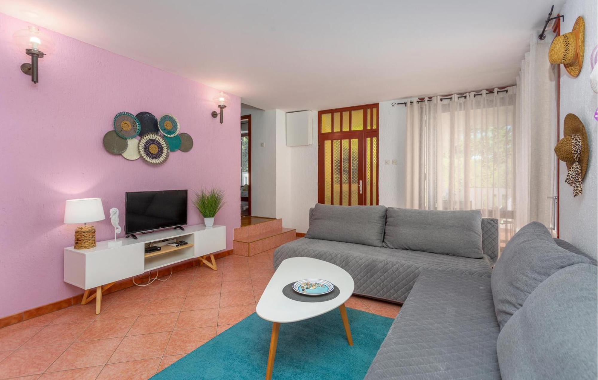3 Bedroom Stunning Apartment In Krk คิร์ก ภายนอก รูปภาพ