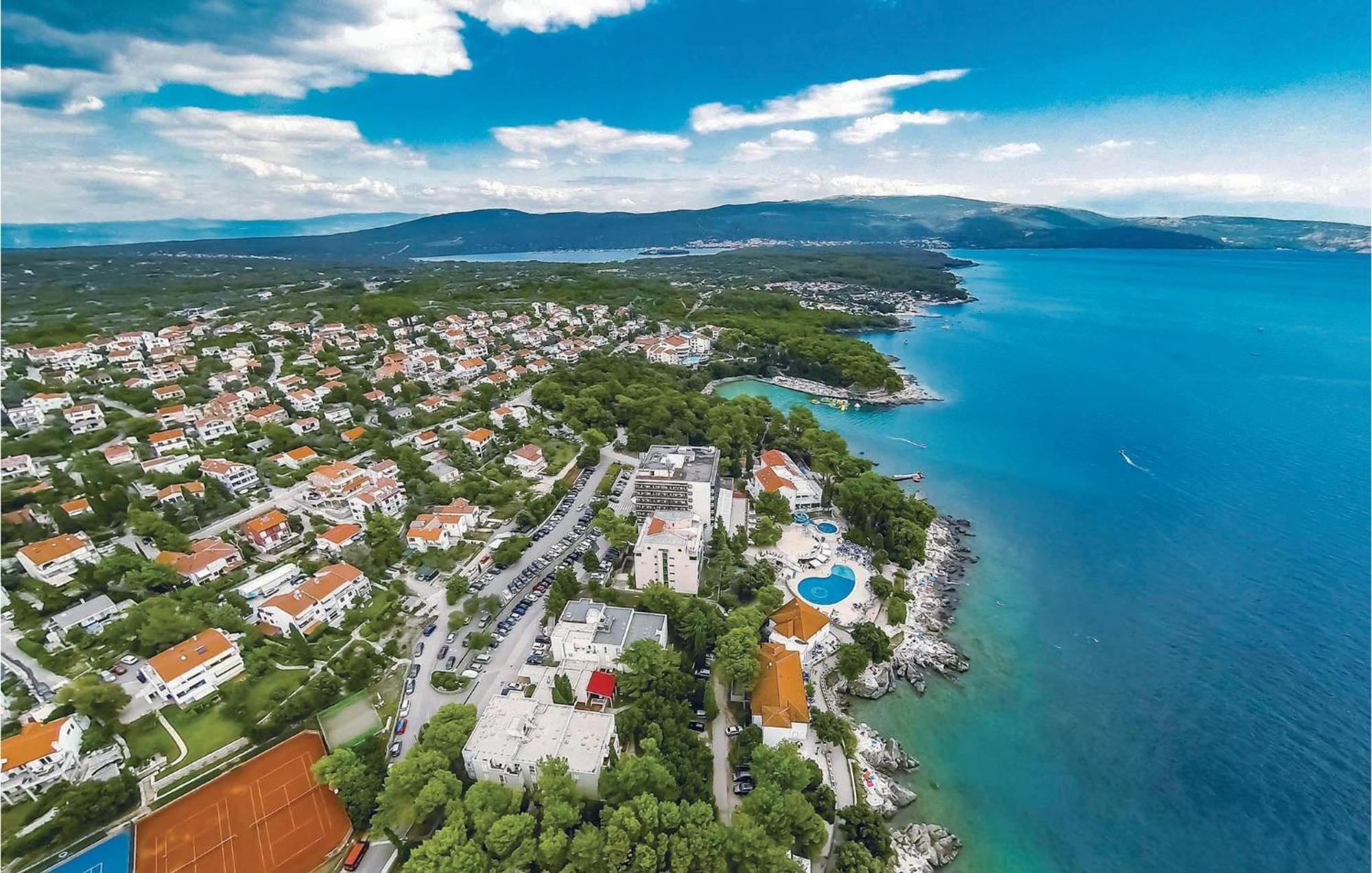 3 Bedroom Stunning Apartment In Krk คิร์ก ภายนอก รูปภาพ